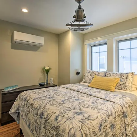 San Diego Home - Walk To Sail Bay And Mission Beach!